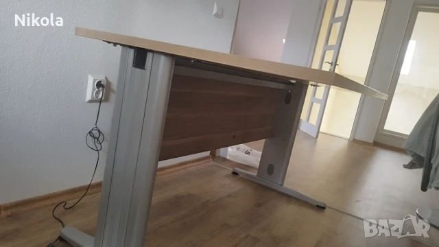 Бюро с метални крака - офис маса 140/80/73,5см, снимка 3 - Бюра - 51054723