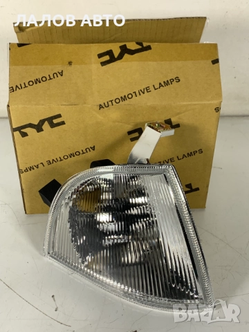 Десен мигач Шкода Октавия 1 Desen migach Skoda Octavia I (96-04), снимка 3 - Части - 52686398