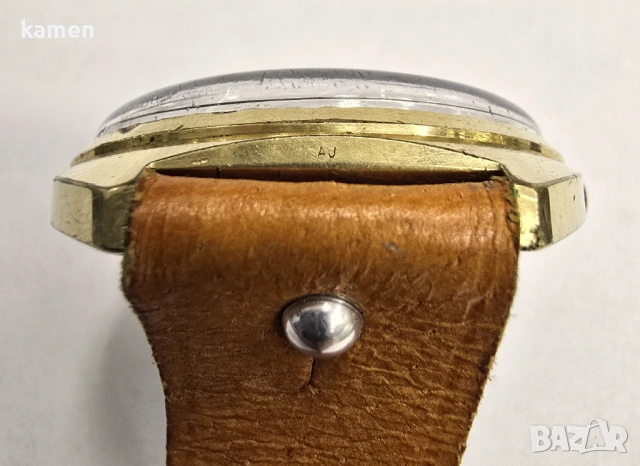 Винтидж съветски часовник VOSTOK Wostok - 18 камъка - позлатен, AU - СССР, снимка 10 - Антикварни и старинни предмети - 53658930