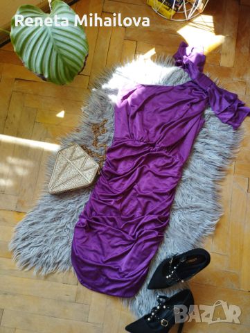 Официална рокля от сатен със секси странични набори, снимка 1 - Рокли - 45843257