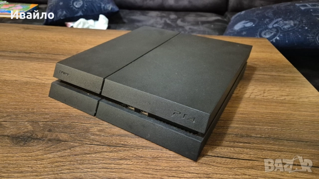 Playstation 4 1TB конзола с два контролера