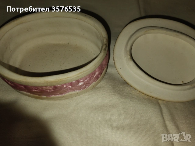 Продавам две порцеланови кутийки за бижута., снимка 2 - Антикварни и старинни предмети - 53309955