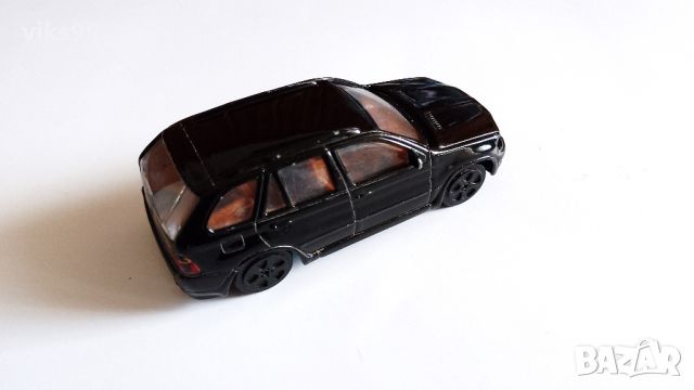 Bburago BMW X5 E53 Black SUV 1:43 , снимка 4 - Колекции - 45709494