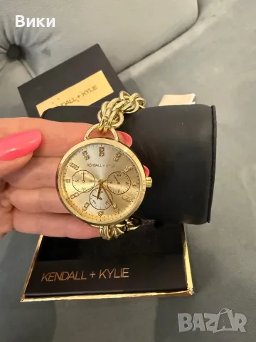 Часовник нов Kendall+Kylie