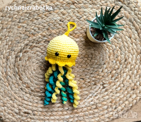 Плетена играчка Медуза, снимка 7 - Плюшени играчки - 40010401