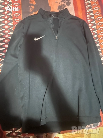 Блуза Найк L, снимка 3 - Спортни дрехи, екипи - 52643786