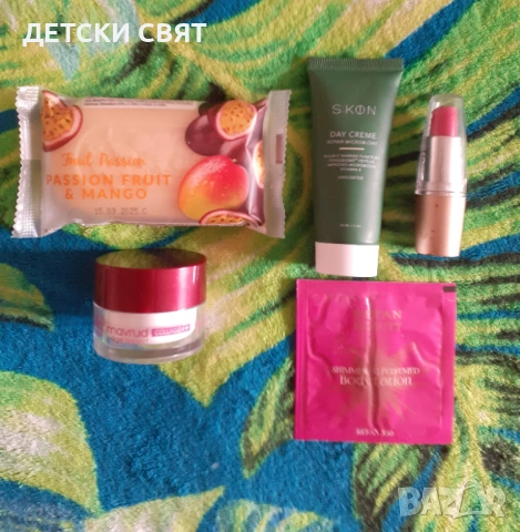 Козметични комплекти , снимка 2 - Комплекти и лотове - 53073371