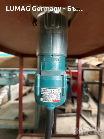 Обер фреза Makita с маса, снимка 3 - Други инструменти - 53726431