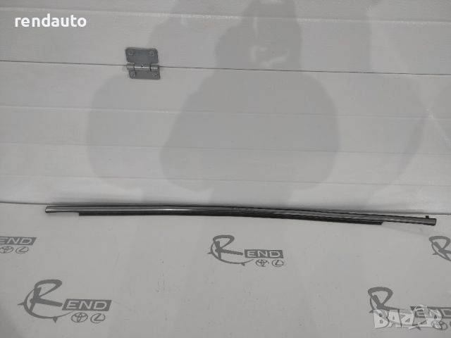 Предна лява водобранна лайсна за врата за Toyota Avensis 2003-2009 , снимка 1 - Части - 45234768