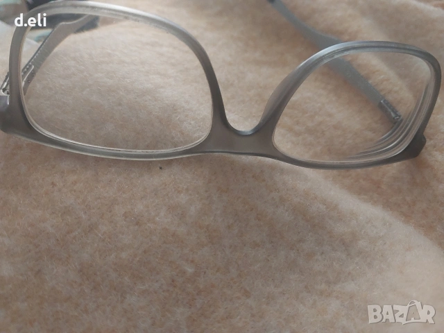 Ray Ban Оригинални рамки за очила и Dooney Bourke Original 100% Кожа Голяма чанта, снимка 2 - Чанти - 49035063