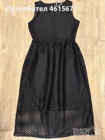 красива черна рокля на H&M