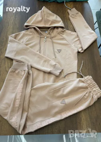 Guess бежов дамски комплект 