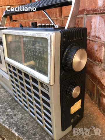 Радиокасетофон National Panasonic RQ554LDS, снимка 2 - Радиокасетофони, транзистори - 53653260