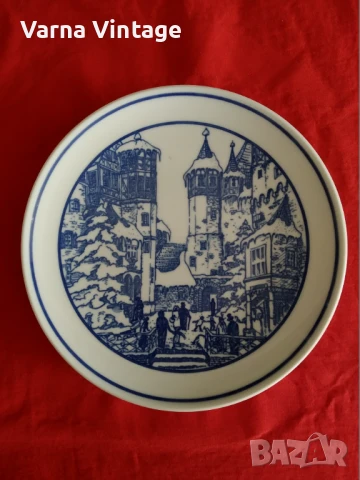 Колекционерска порцеланова чиния. Hutschenreuther Германия.