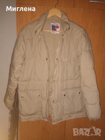 Дамско бежово яке