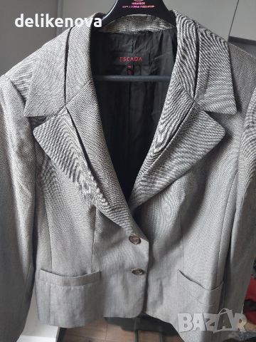 ESCADA. Original. Size XL Вълна, Коприна, снимка 1 - Сака - 46152362