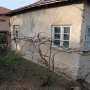 Продавам къща Костинброд, кв. Маслово, ток, вода, двор 910м2,гараж, къща64м2, за ремонт. , снимка 6