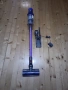 Много добра Dyson V10 безжична прахосмукачка пълен комплект, снимка 1