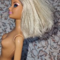 оригинална кукла Барби с базово тяло и лилава рокля, снимка 4 - Кукли - 45698813