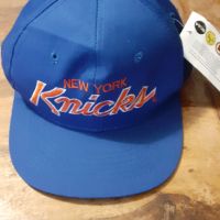 шапка с козирка САЩ НБА NBA New York Kniks, младежи, отбоp Везенков, бродерии оригинал , снимка 1 - Футбол - 45155057