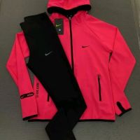 Дамски Екипи 🆒Nike , снимка 1 - Спортни екипи - 45318981