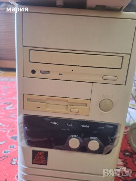 Стар компютър  с ретро монитор, снимка 1