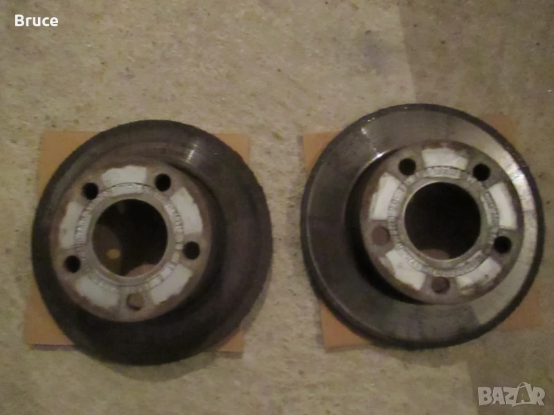 Задни спирачни дискове и накладки за VW Passat 5.5 комби 1.9TDI, снимка 1