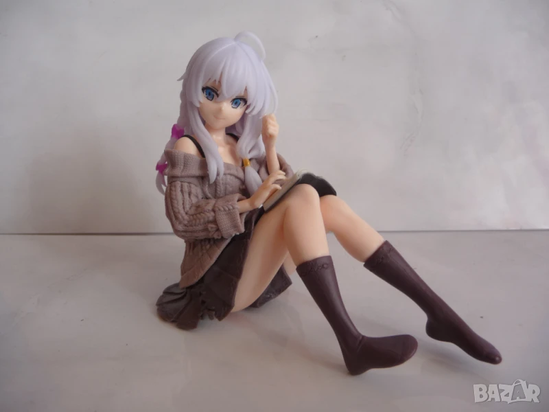 Аниме фигурка момиче чете книга къса пола еротика секси фигурка девойка, снимка 1