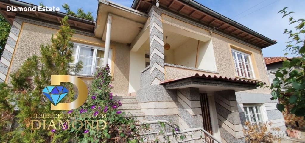 Двуетажна къща в село Партизанин, обл. Стара Загора, снимка 1