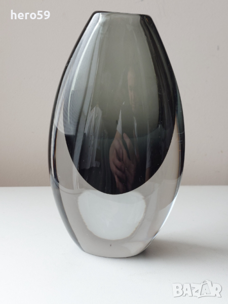 Стара авторска ваза от стъкло фирма Kosta Boda, снимка 1