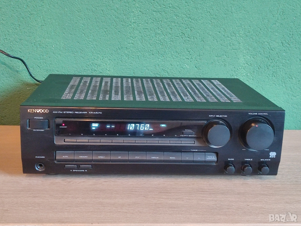 Качествен стерео ресивър Kenwood. Транзисторен усилвател с вграден радио тунер., снимка 1