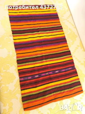 Различни видове престилки за носии 