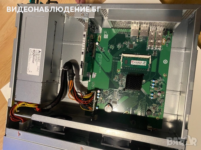 NAS QNAP TS-831XU-RP мрежов сторидж масив 4GB RAM, снимка 4 - Друга електроника - 53288551