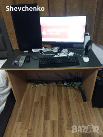 Бюро за компютър 110 на 60 см