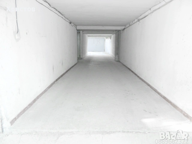 От собственик голям, самостоятелен, надземен гараж., снимка 4 - Гаражи и паркоместа - 53384794