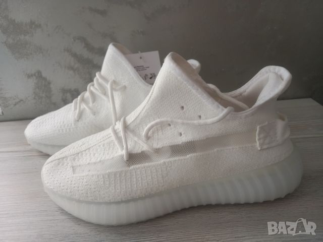 Adidas Yeezy Boost 350 V2 Bone - номер 42, снимка 7 - Маратонки - 46667684