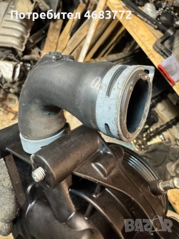 Водно съединение със скобите за двигател на Мерцедес Mercedes 2.2Cdi само за 30лв. А6512031482, снимка 2 - Части - 52805196