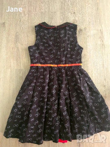 Нова елегантна рокля размер 152, цена 8 евро , снимка 4 - Детски рокли и поли - 53780136