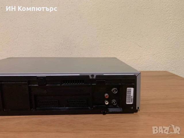 Продавам S-VHS видео JVC HR‑S5950EU, снимка 6 - Плейъри, домашно кино, прожектори - 50992515