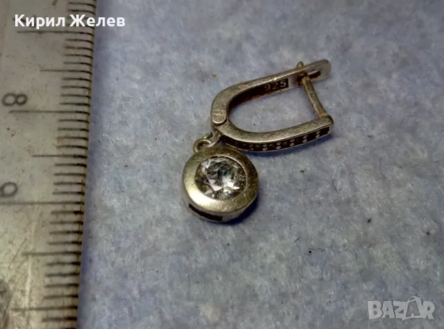 ШАРМАНТНА АНГЛИЙСКА СКЪПОЦЕННА ОБЕЦА СРЕБРО 925 с ПРЕКРАСЕН ЮВЕЛИРНО ФАСЕТИРАН ИСКРЯЩ ЦИРКОН 27414, снимка 3 - Обеци - 49704368