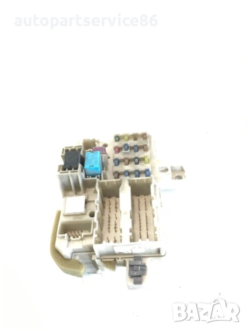 Кутия с предпазители за Mazda 6 2.0DI (2005) 4E25