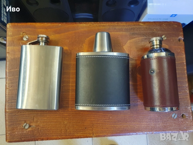 Метална манерка за алкохол - джобна / Павурче за алкохол. В отлично състояние. Средната е с чашка - , снимка 4 - Антикварни и старинни предмети - 51996835