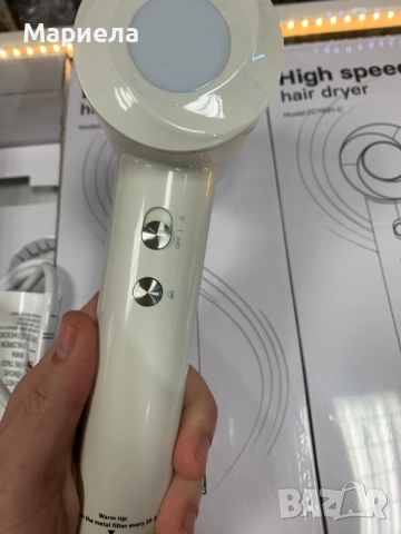 Професионален Сешоар с безчетков мотор / С термоконтрол и магнитна дюза, снимка 6 - Сешоари - 52140567