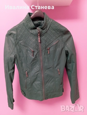 Зелено кожено яке