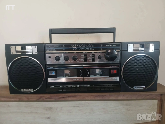 ПРОДАВАМ МНОГО ЗАПАЗЕН КАСЕТОФОН КАТО НОВ ( SANYO M W170K ) 