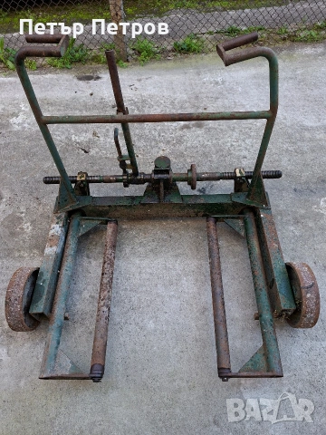 Количка за монтаж и демонтаж на гуми