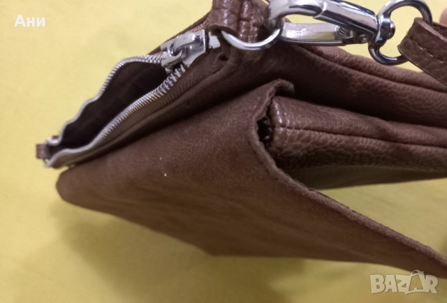 Дамска чанта, снимка 4 - Чанти - 52855747