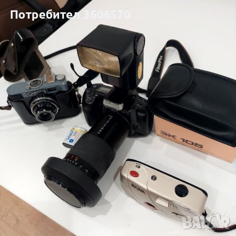 Продавам фотоапарат Minoita 300si, снимка 2 - Светкавици, студийно осветление - 45709249
