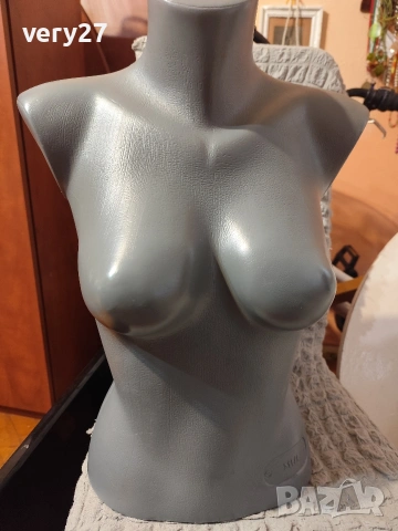 пластмасов манекен 