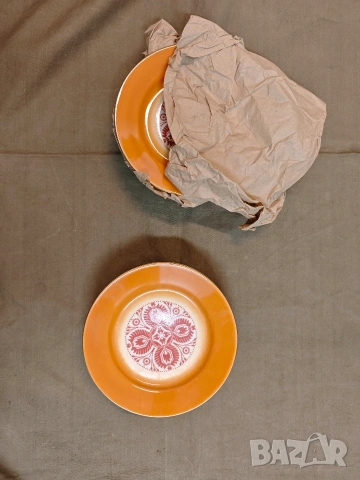 Продавам български чинии